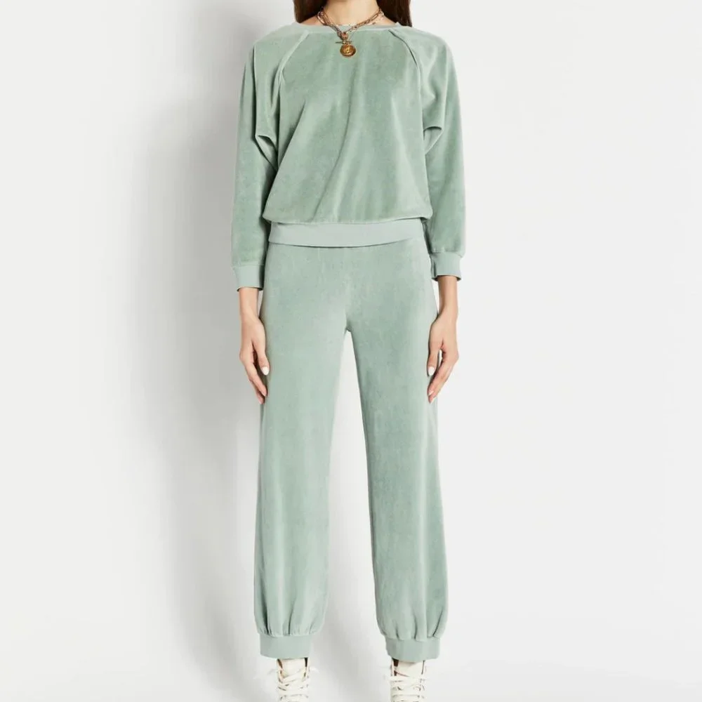 Suzie Kondi Velour Set in Cotswold - Picture 1 of 3